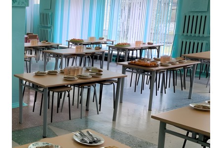Обеденная зона для школьной столовой, 6-местная (стол +6 табуретов) Обеденная зона для школьной столовой, 6-местная (стол +6 табуретов)
